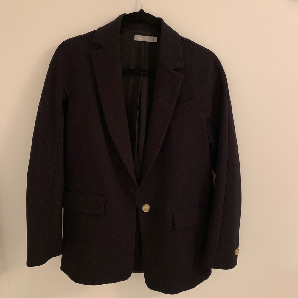 Vince Blazer Size XS, feel like M